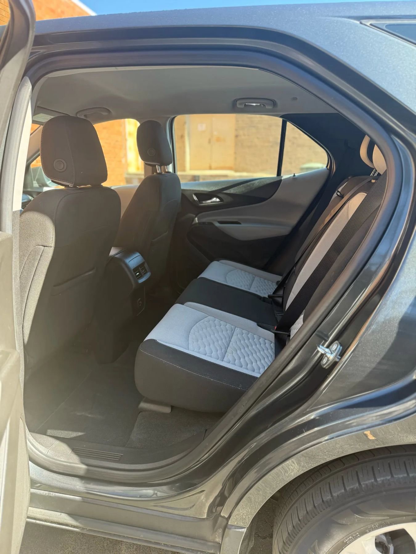 Used 2019 Chevrolet Equinox LS image 11