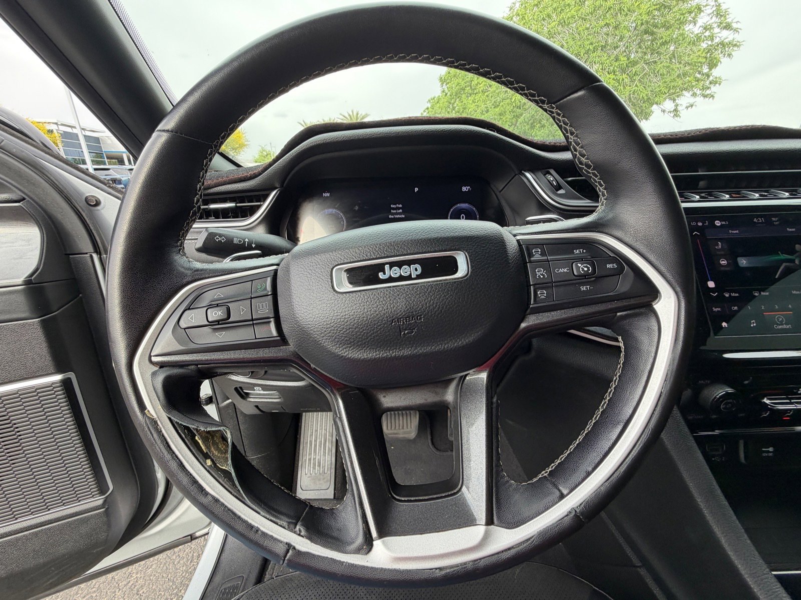 Used 2022 Jeep Grand Cherokee L Laredo AWD/4WD image 20