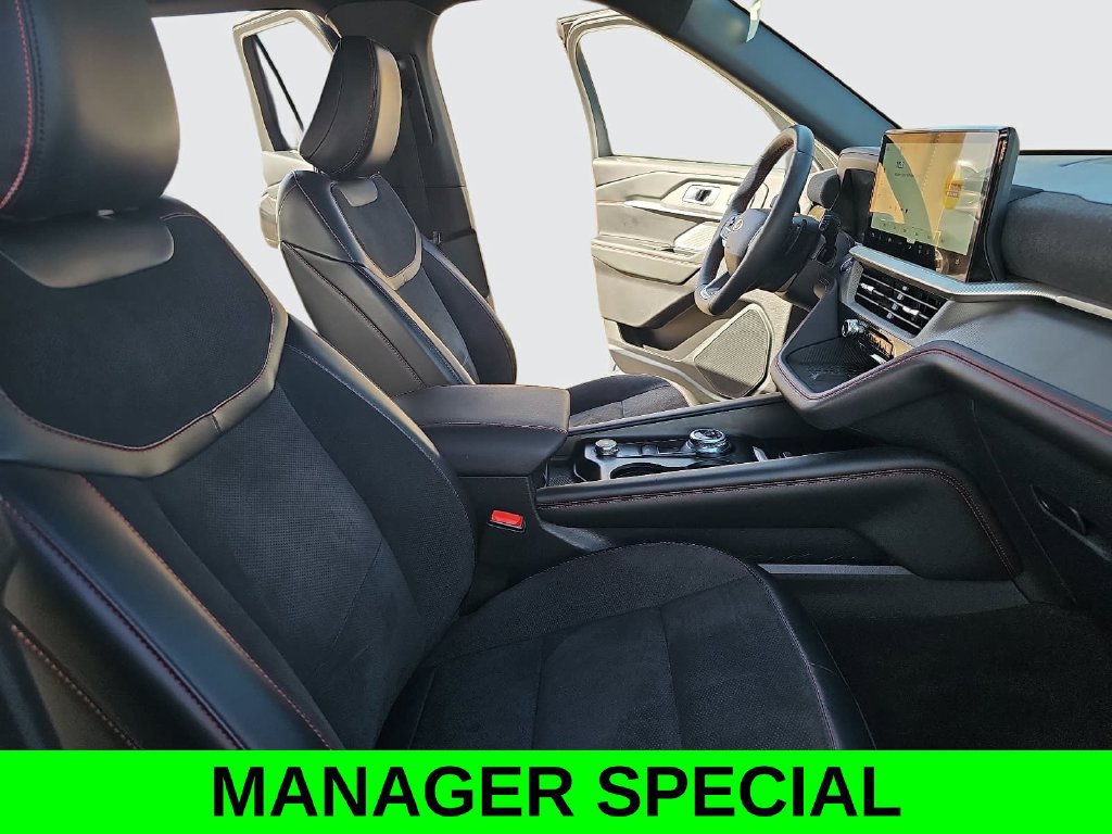 Used 2025 Ford Explorer ST w/ Sun And Sound Package AWD/4WD image 10