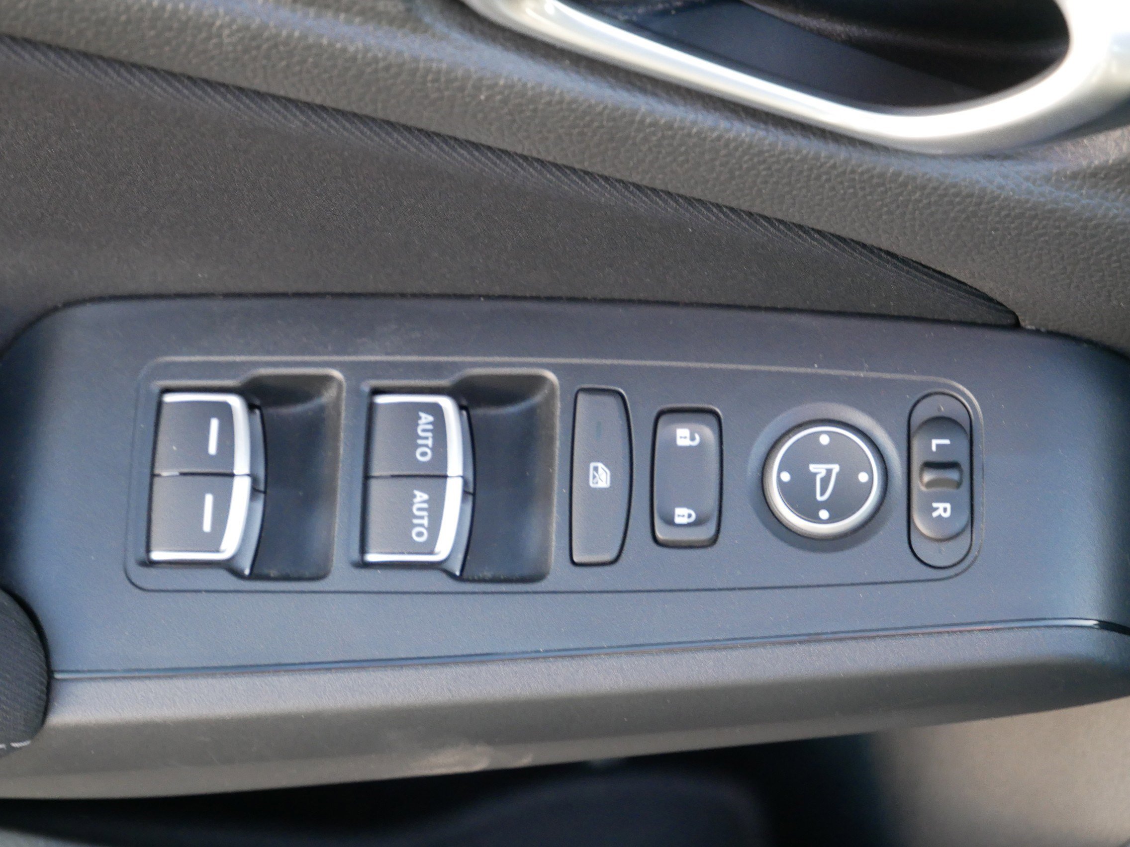 Used 2023 Honda Civic Sport image 19