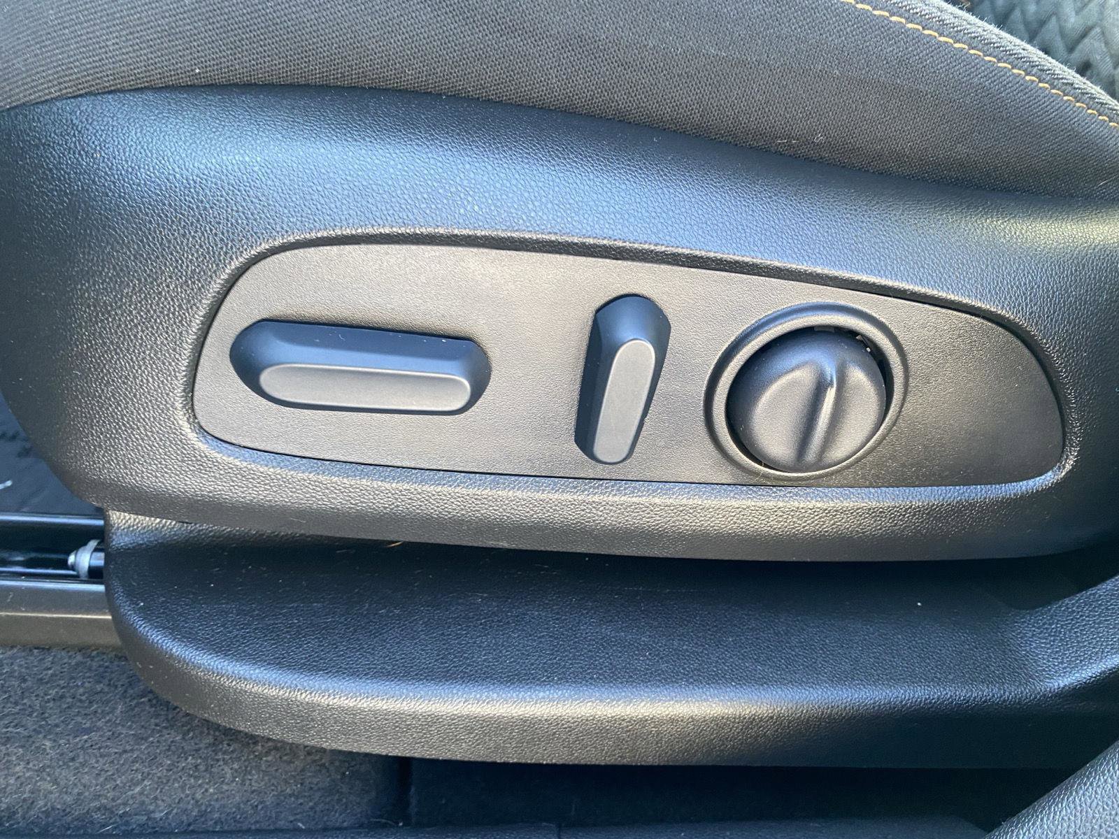 Used 2022 Chevrolet Equinox LT image 22