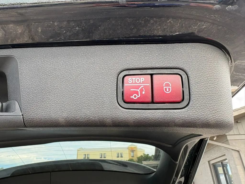 Used 2018 Mercedes-Benz GLE 350 4MATIC image 11