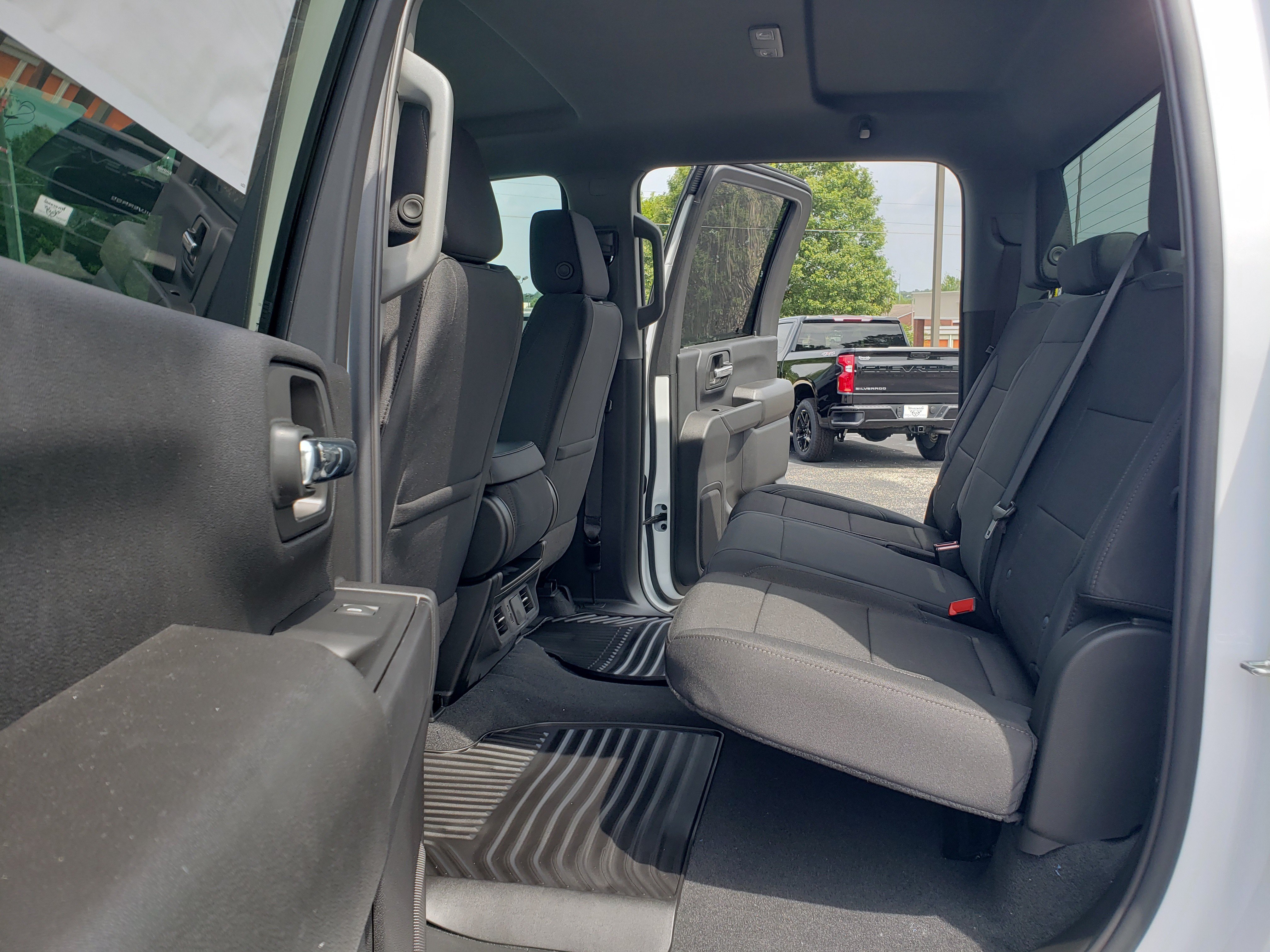 New 2026 Chevrolet Silverado 2500 Custom w/ Custom Value Package AWD/4WD image 28