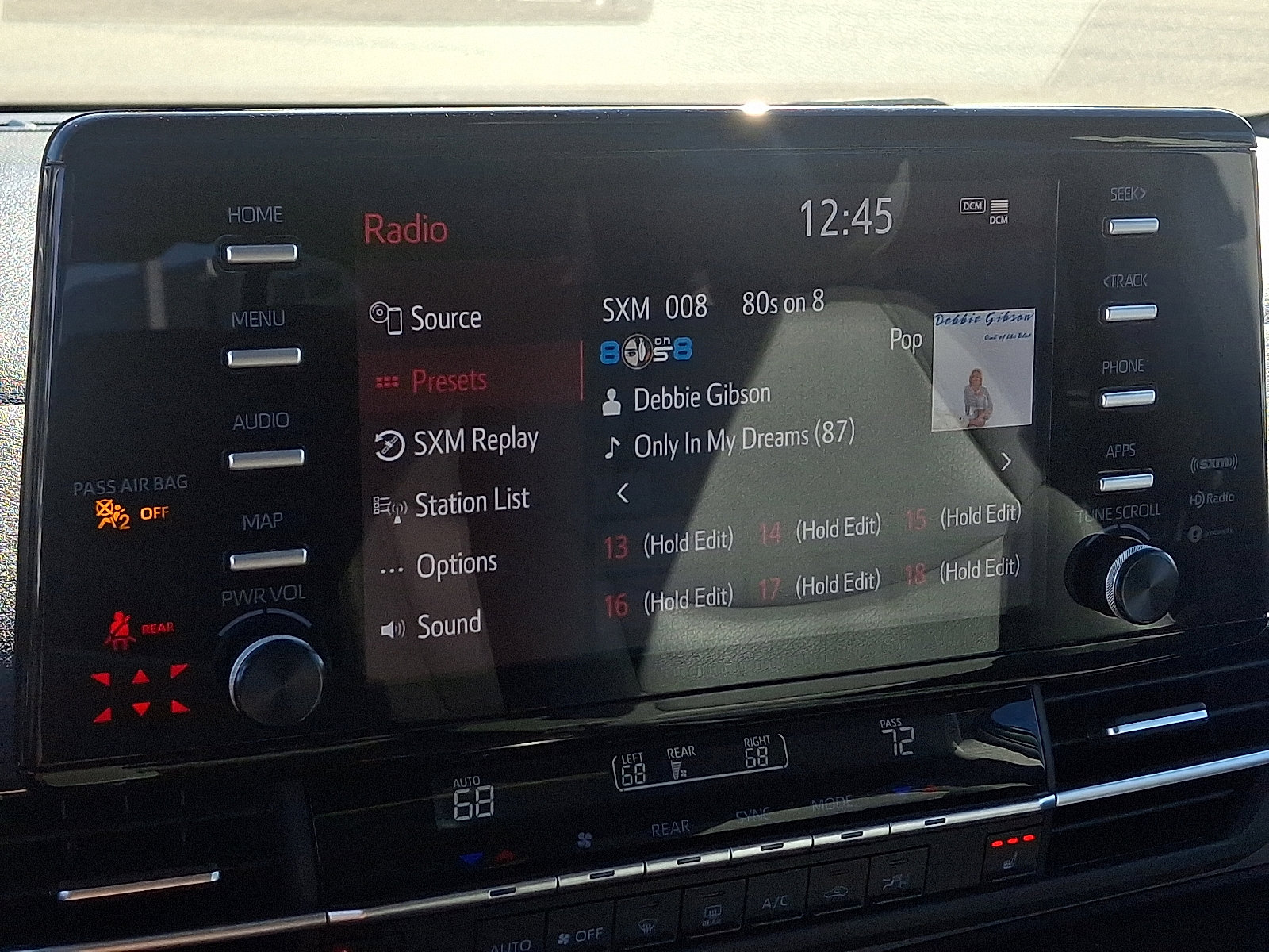 Used 2023 Toyota Sienna XLE image 17