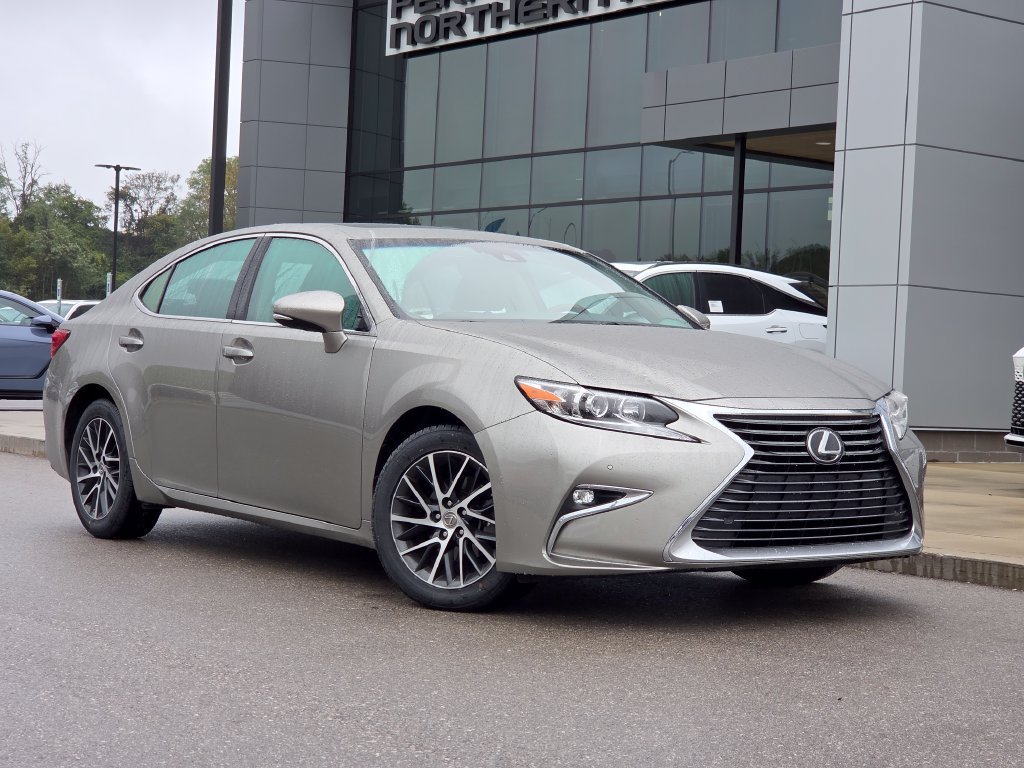 Used 2017 Lexus ES 350 w/ Premium Package FWD image 2