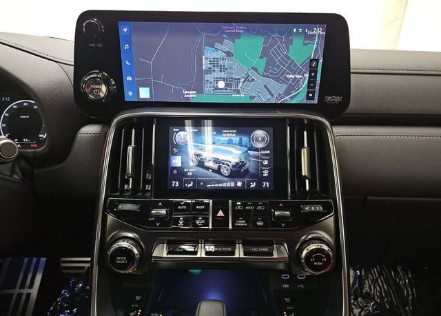 Used 2025 Lexus LX 700h F Sport image 6