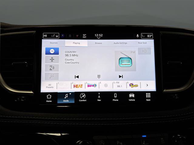 New 2026 Chrysler Pacifica Limited w/ Uconnect Theater Family Group image 20