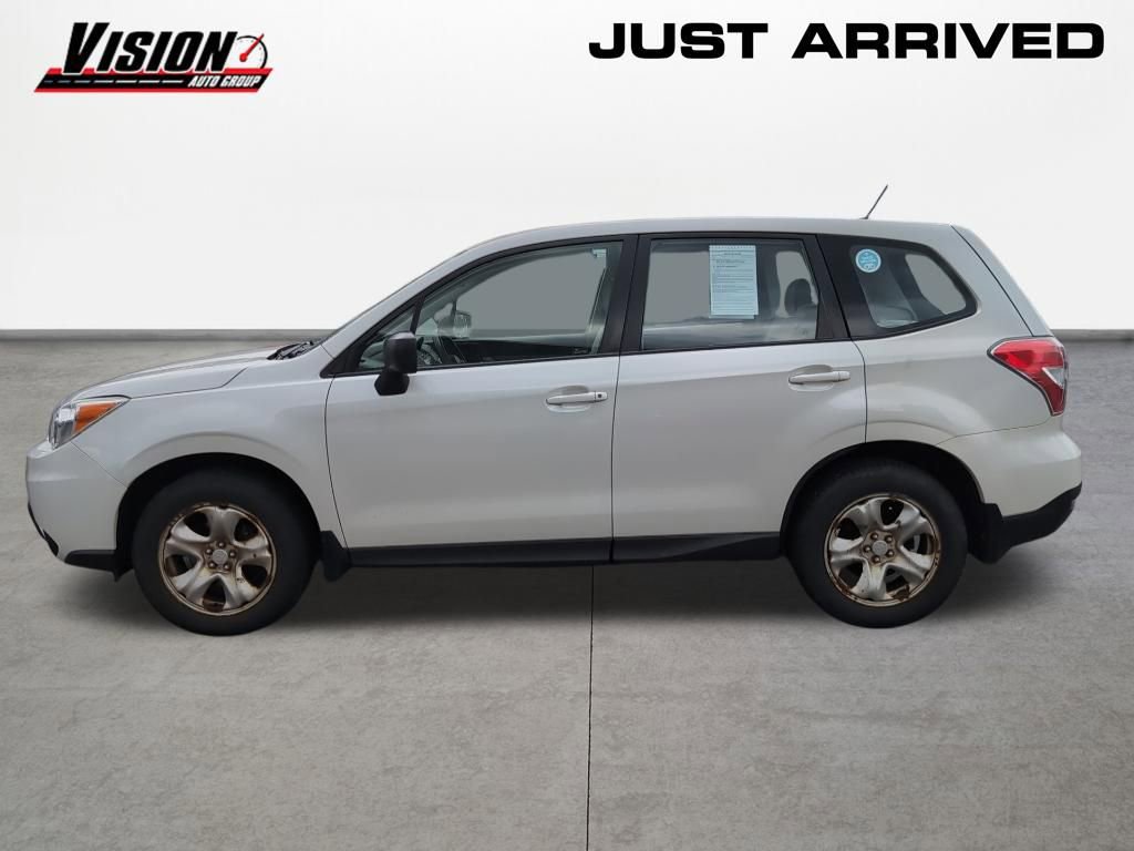 Used 2015 Subaru Forester 2.5i AWD/4WD image 2