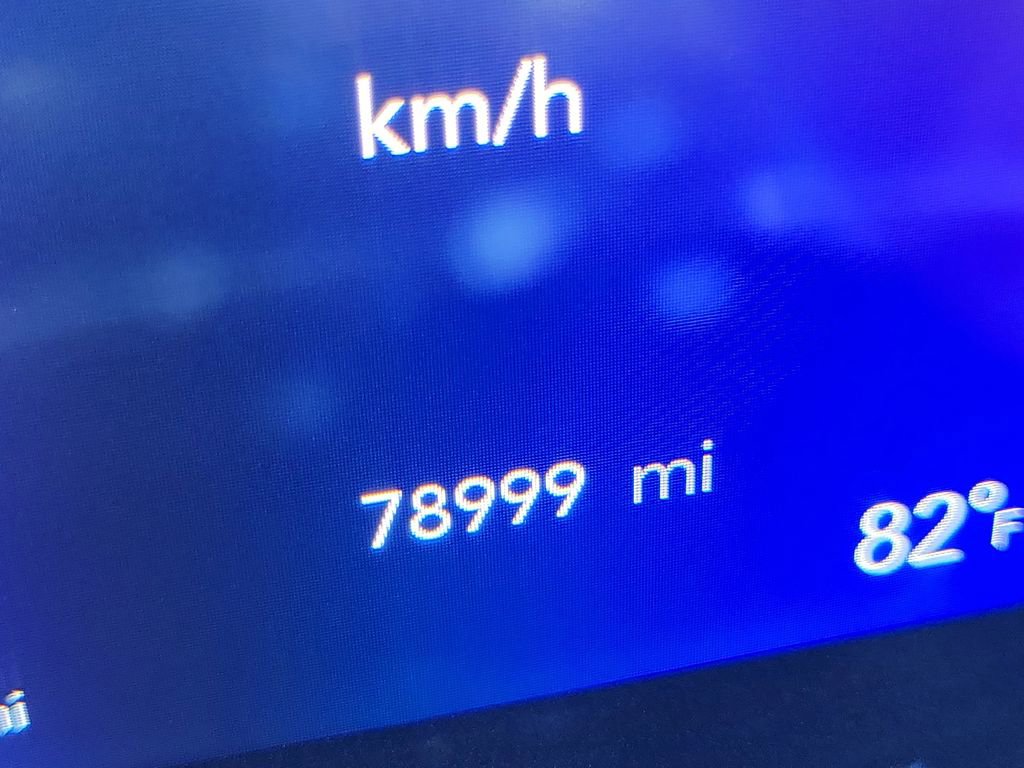 Used 2024 Chrysler Pacifica Touring-L image 26