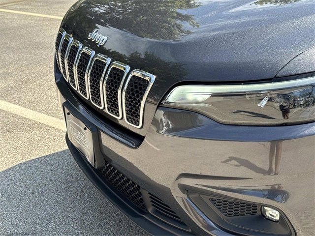 Used 2019 Jeep Cherokee Latitude Plus w/ Comfort/Convenience Group image 11