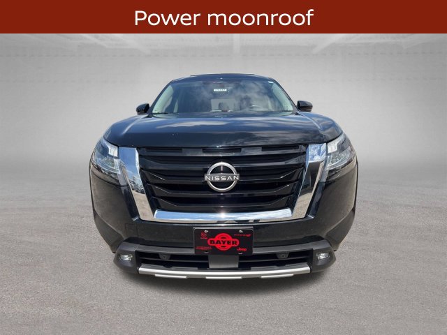 Used 2022 Nissan Pathfinder Platinum w/ Cargo Package AWD/4WD image 13