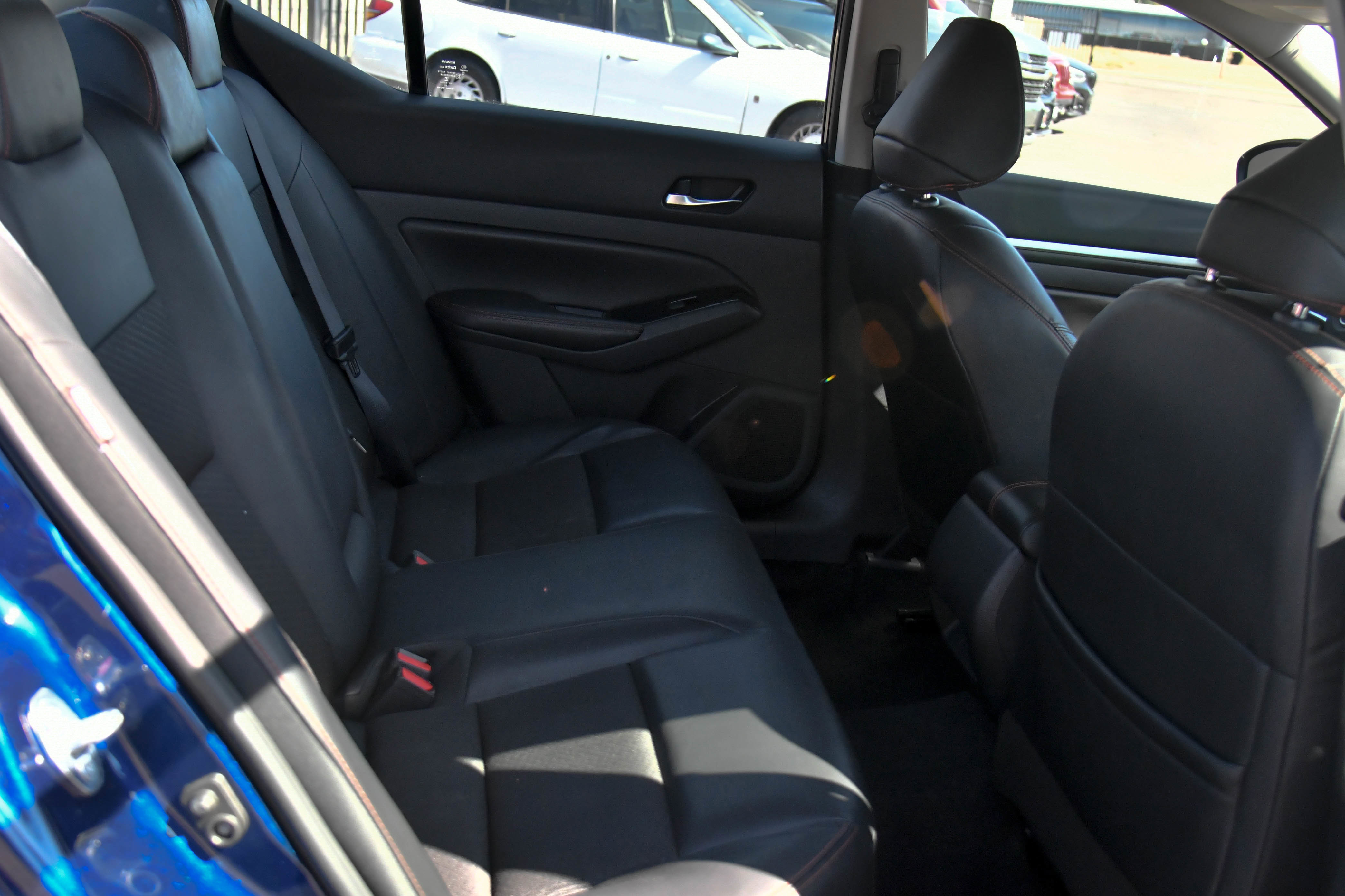 Used 2024 Nissan Altima 2.5 SR FWD image 37
