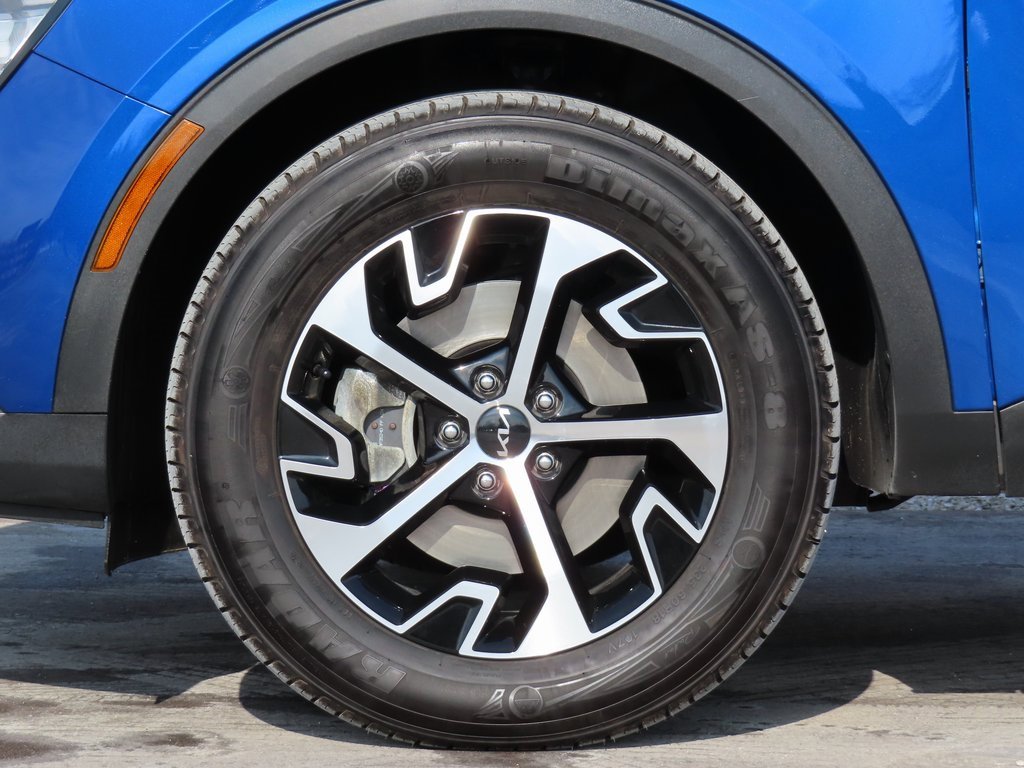 Certified 2023 Kia Sportage EX image 13