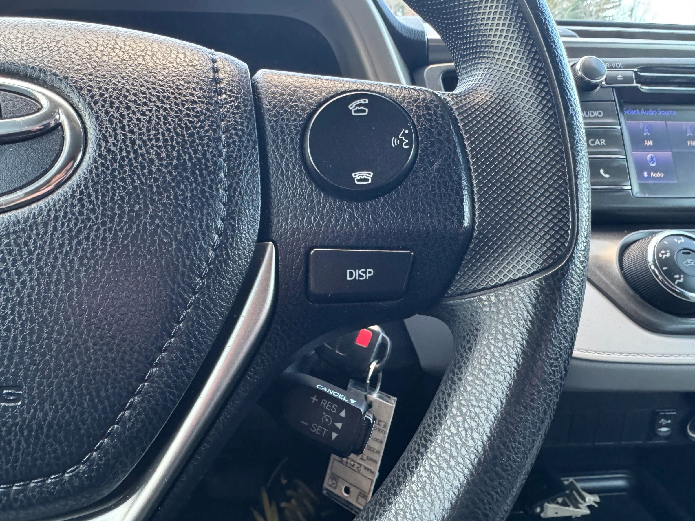 Used 2015 Toyota RAV4 LE image 20