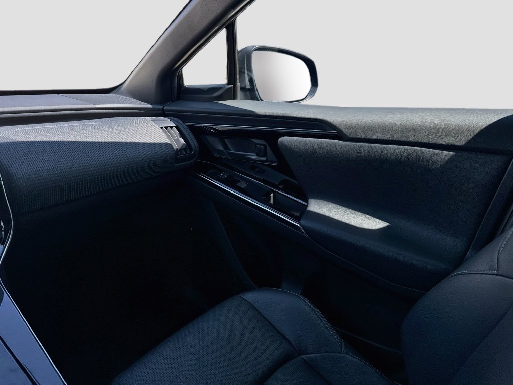 Certified 2023 Subaru Solterra AWD image 30