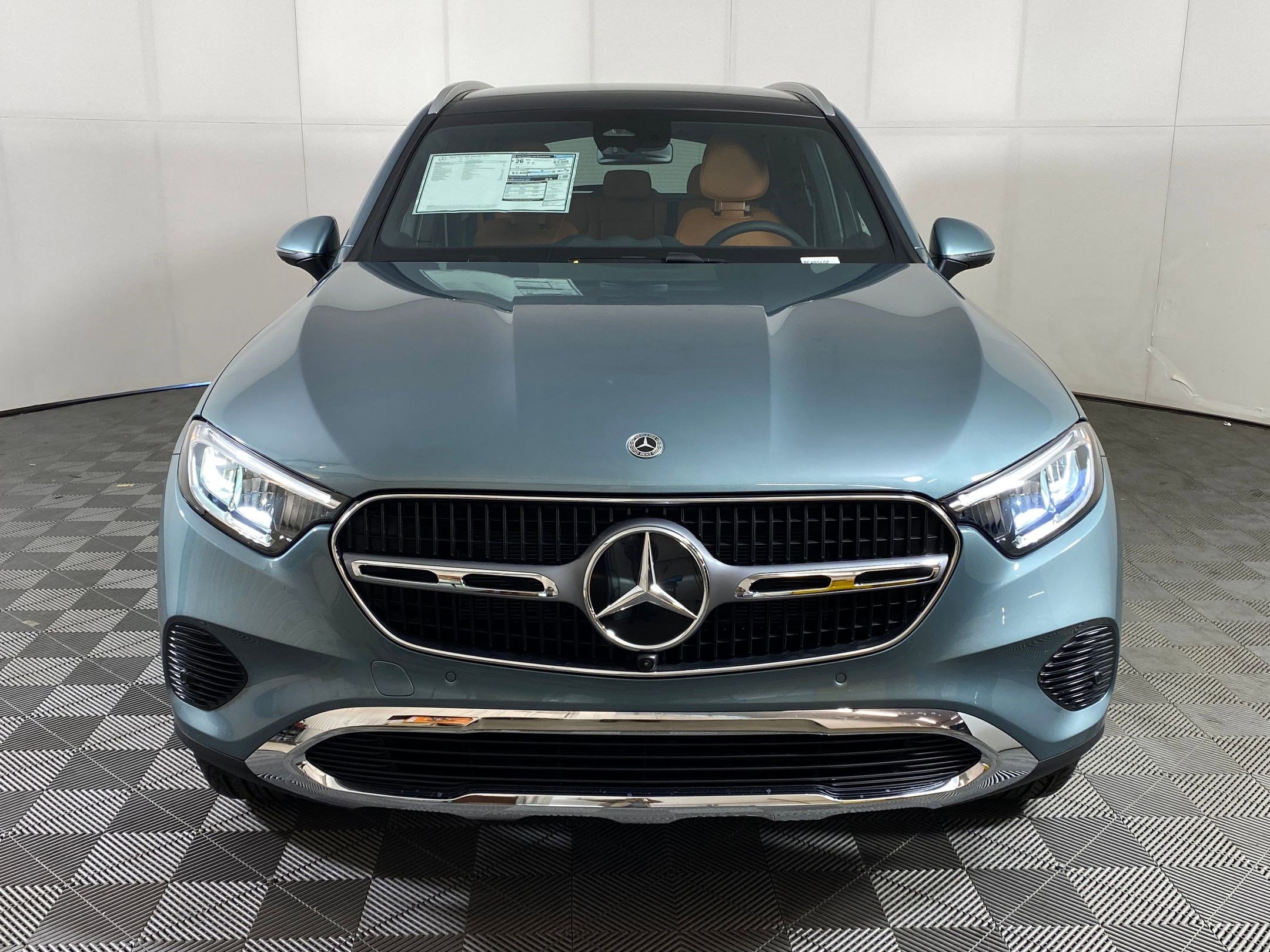 Used 2026 Mercedes-Benz GLC 300 4MATIC image 5