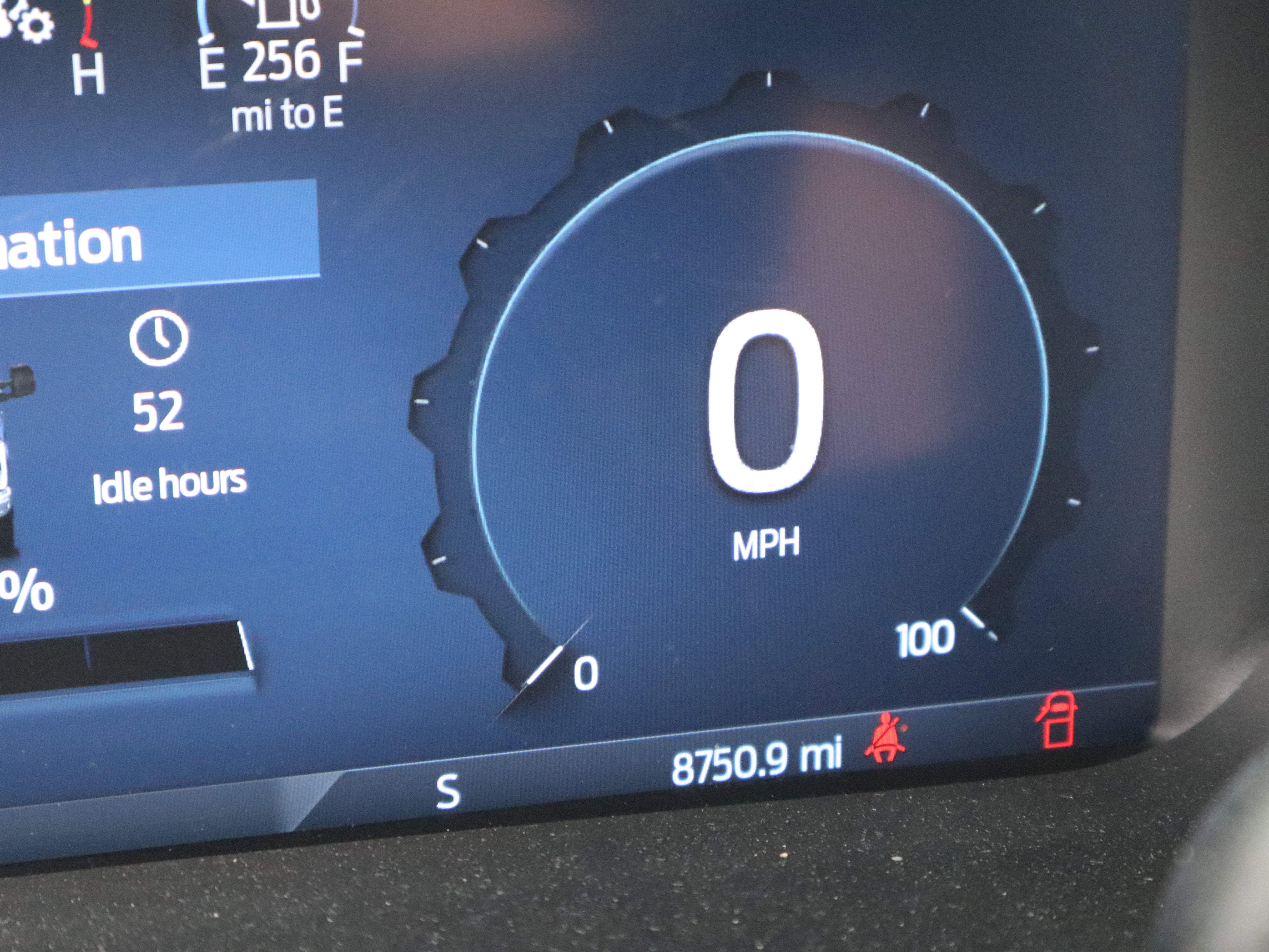 Used 2025 Ford F350 Lariat w/ Black Appearance Package image 29