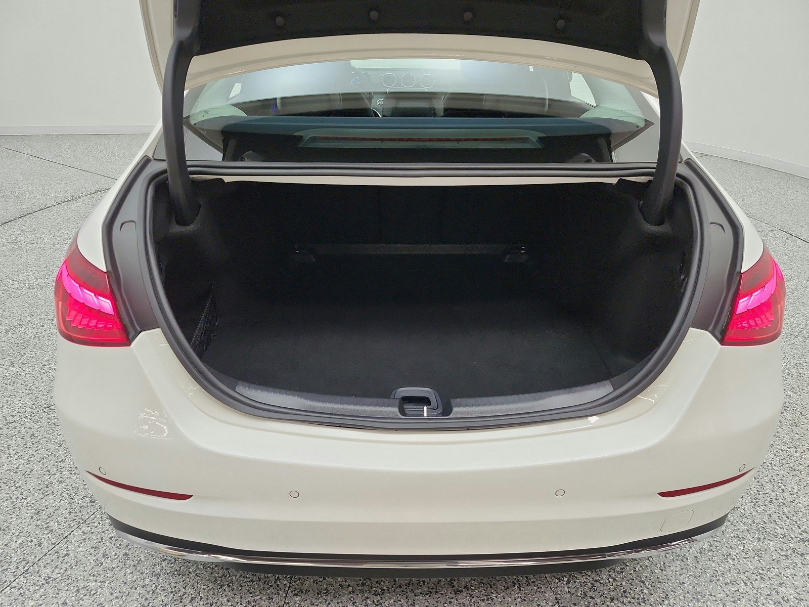 Used 2023 Mercedes-Benz C 300 Sedan image 21