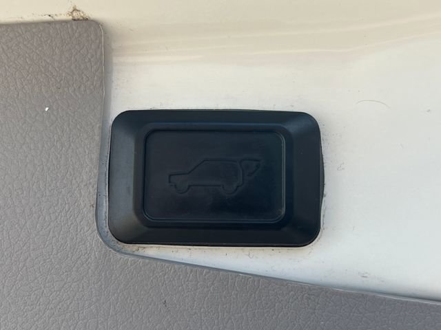 Used 2013 Toyota Highlander Limited image 38