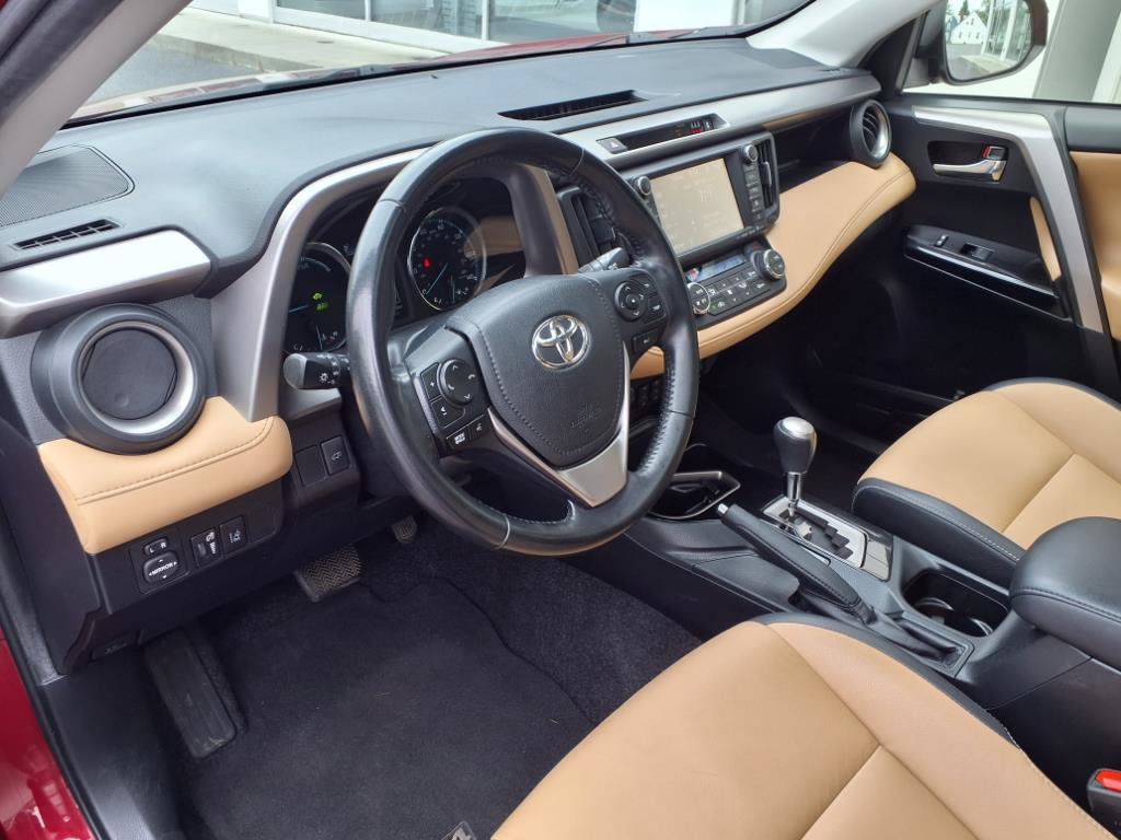 Used 2018 Toyota RAV4 Limited w/ Advanced Technology Package AWD/4WD image 15