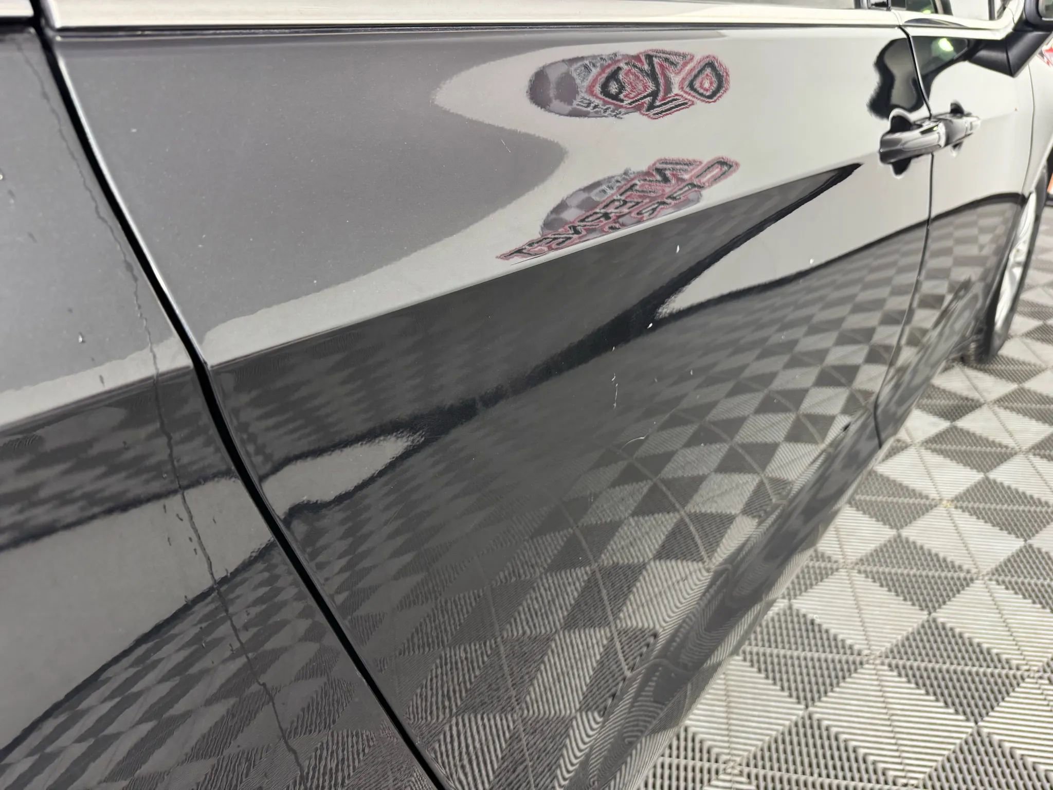 Used 2017 Chrysler Pacifica Touring w/ Tire & Wheel Group image 31