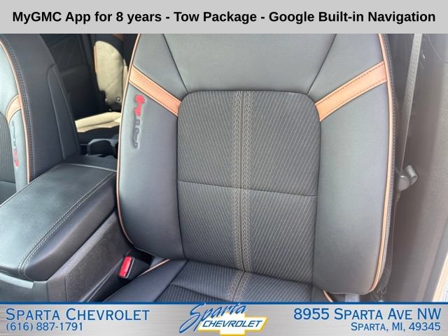 Used 2025 GMC Canyon AT4 AWD/4WD image 15