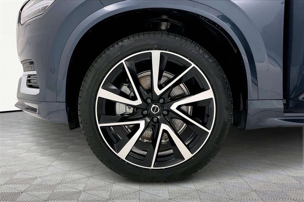 Used 2024 Volvo XC90 B6 Plus image 27