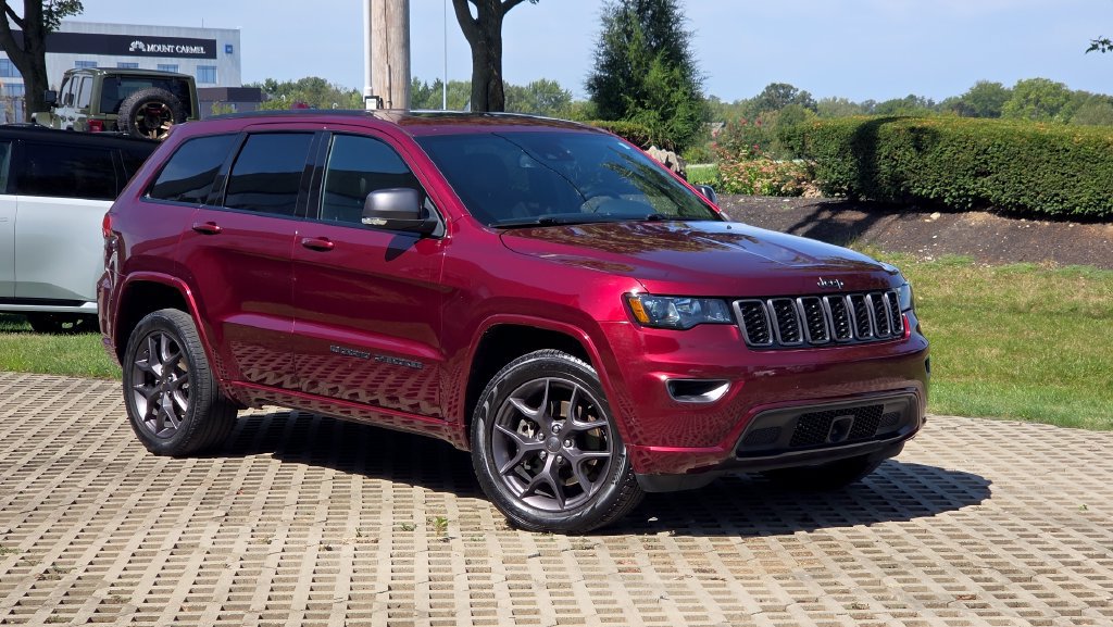 Used 2021 Jeep Grand Cherokee Limited w/ Quick Order Package 28K 80th AWD/4WD image 3