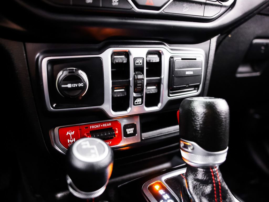 Used 2018 Jeep Wrangler Unlimited Rubicon image 31