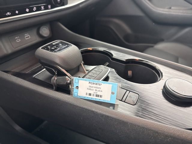 Used 2023 Nissan Rogue SV w/ SV Premium B Package image 33