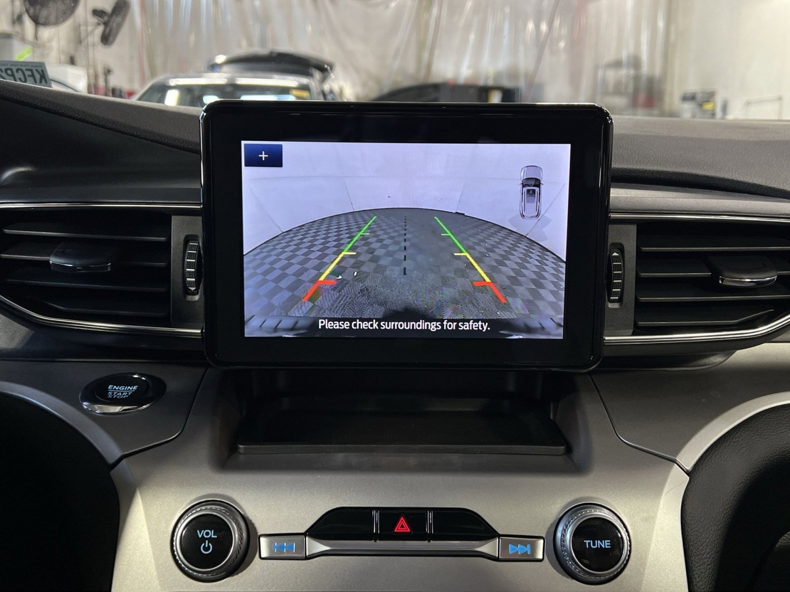 Used 2022 Ford Explorer XLT w/ Equipment Group 202A image 19