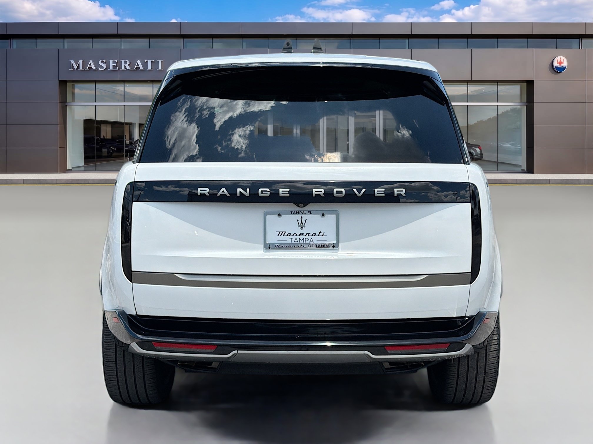 Used 2024 Land Rover Range Rover Long Wheelbase Autobiography AWD/4WD image 4
