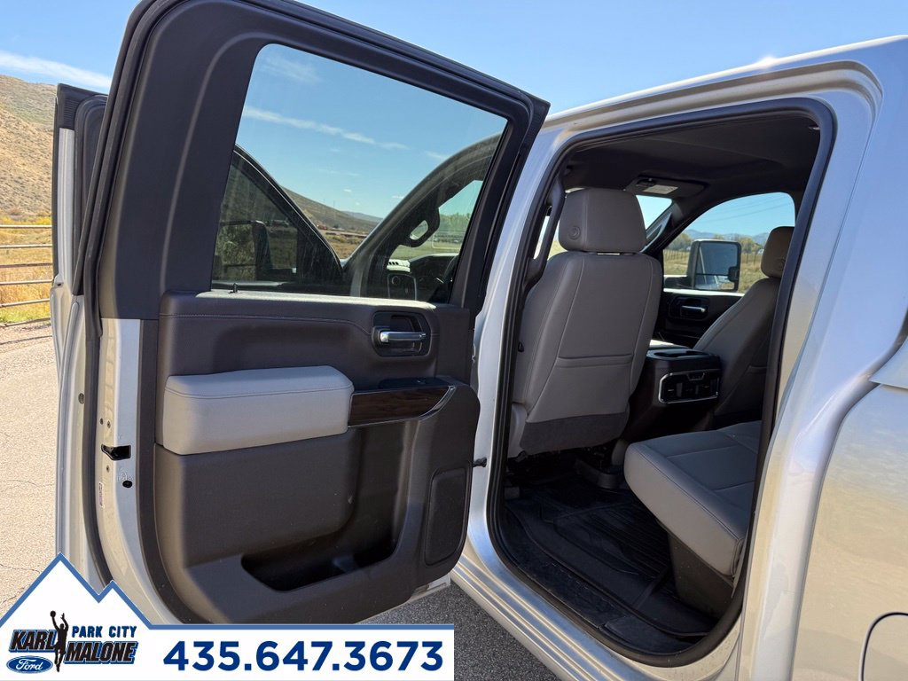 Used 2022 GMC Sierra 3500 SLT w/ SLT Premium Package AWD/4WD image 26