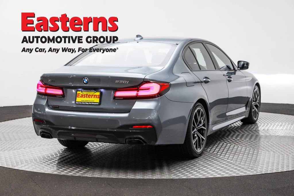 Used 2022 BMW 530i xDrive w/ M Sport Package image 5