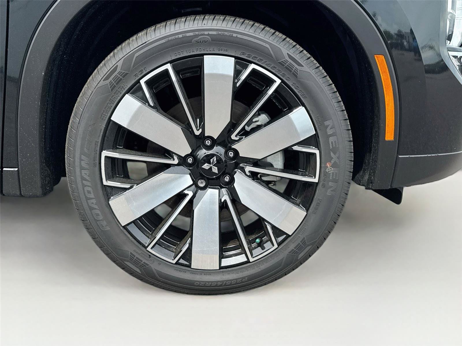 New 2026 Mitsubishi Outlander SE FWD image 36