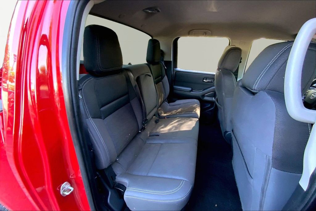 Used 2022 Nissan Frontier SV w/ Technology Package AWD/4WD image 17