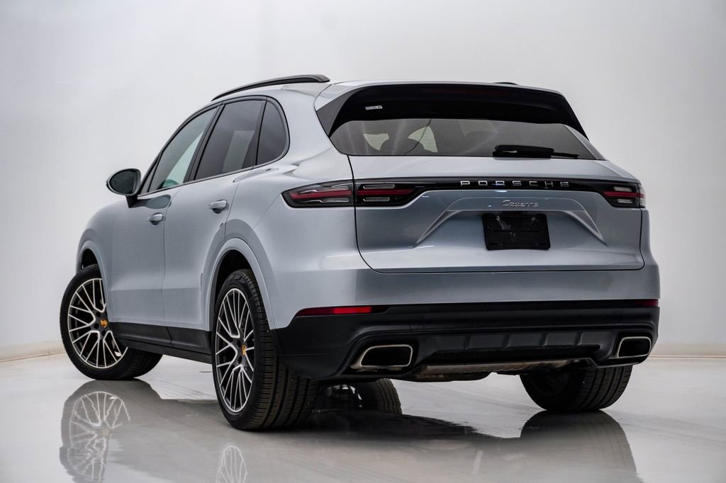 Certified 2020 Porsche Cayenne AWD/4WD image 3