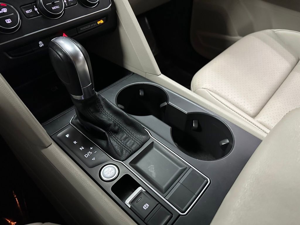 Used 2018 Volkswagen Atlas SE w/ R-Line Package FWD image 22