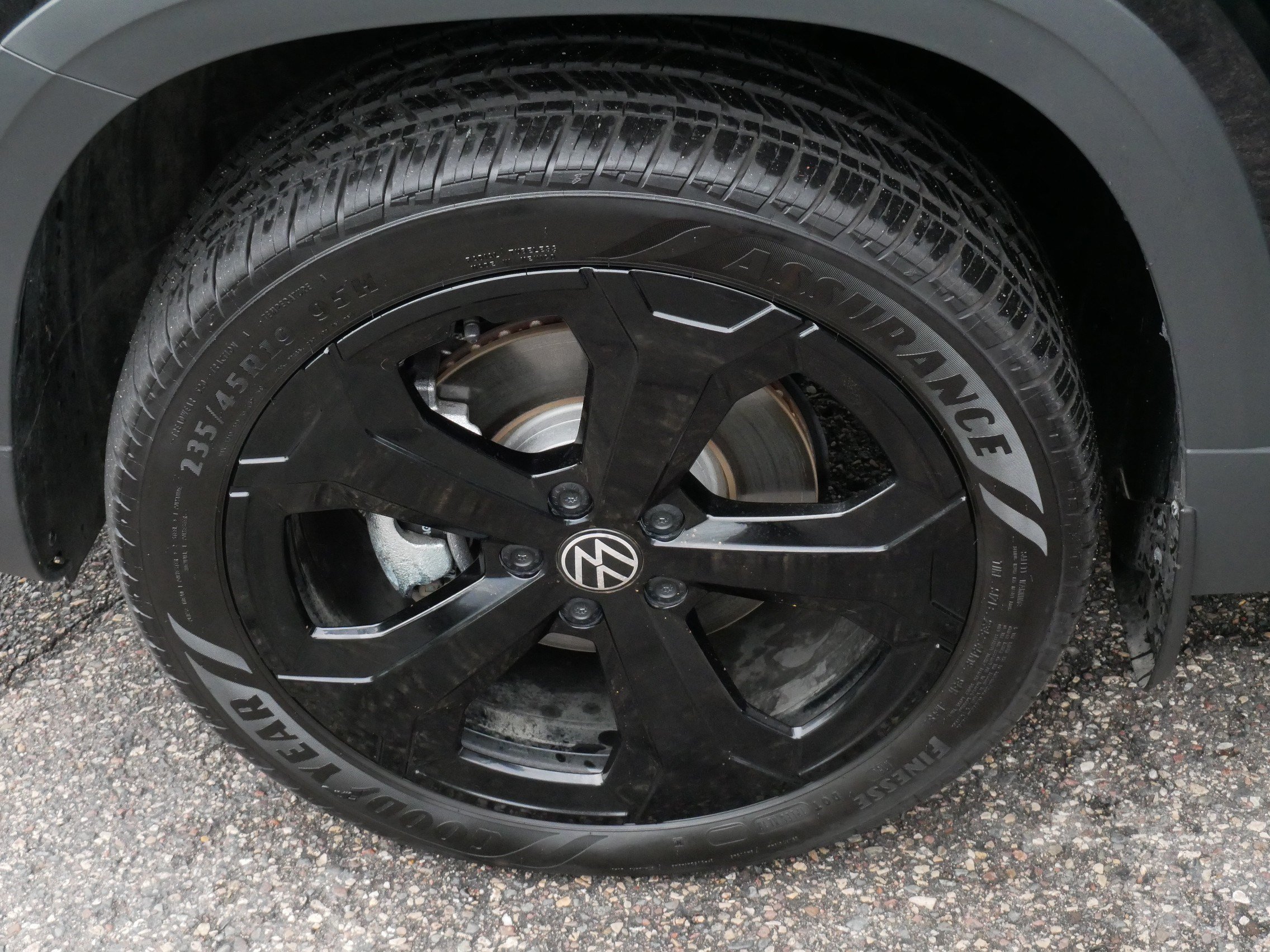 Certified 2025 Volkswagen Taos SE AWD/4WD image 15