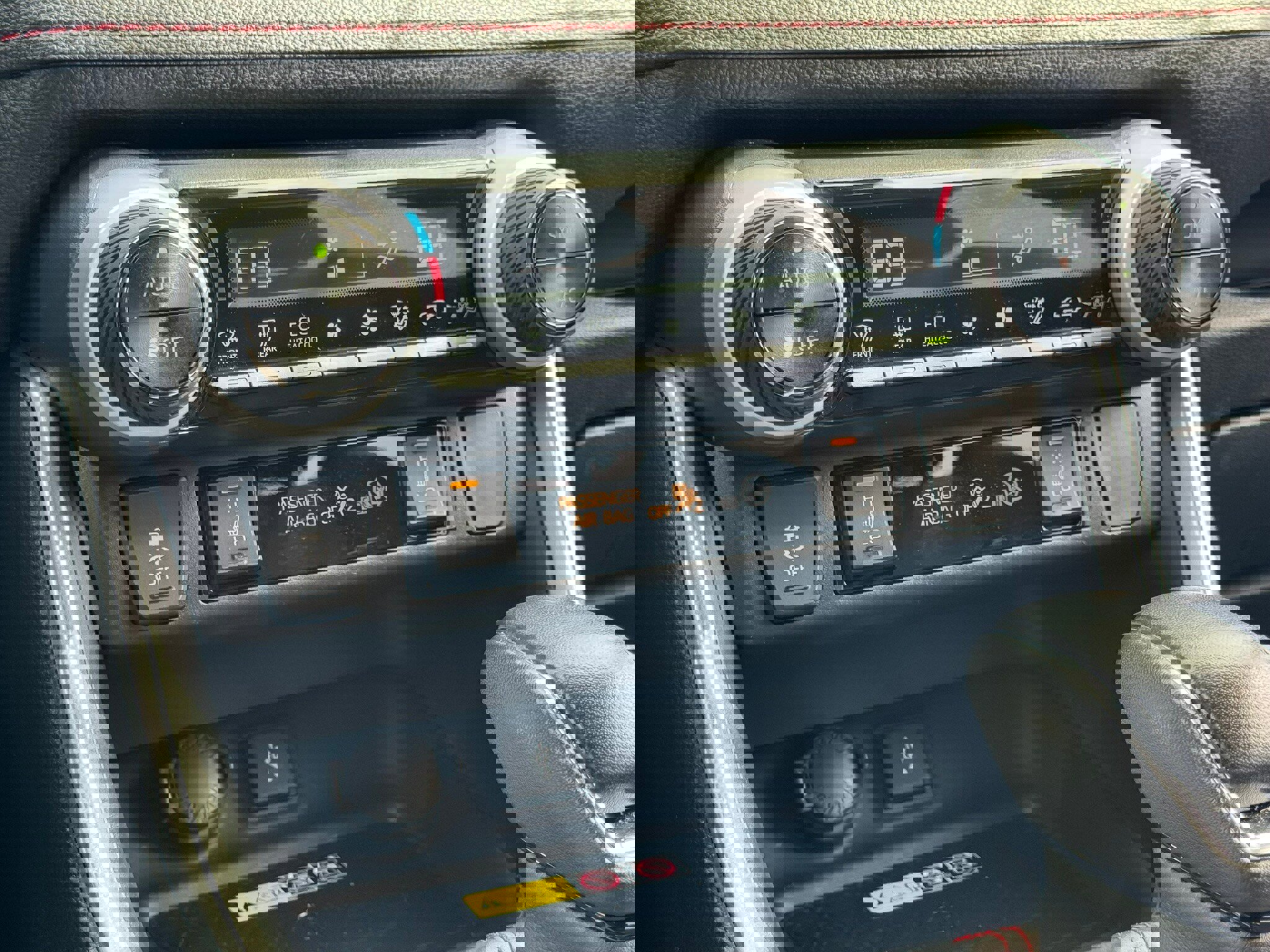 Used 2022 Toyota RAV4 XSE w/ Weather Package image 24