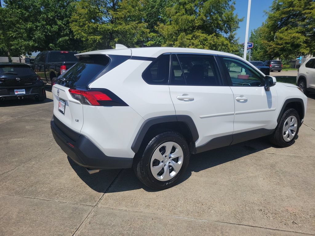 Certified 2025 Toyota RAV4 LE FWD image 8
