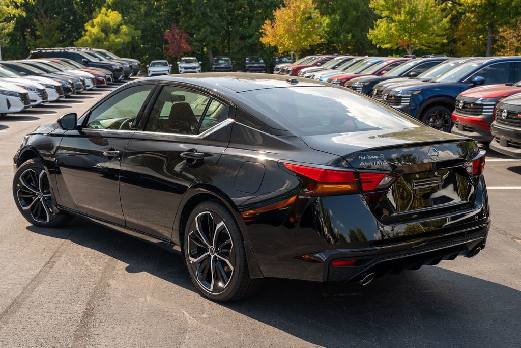 New 2025 Nissan Altima 2.5 SR image 4