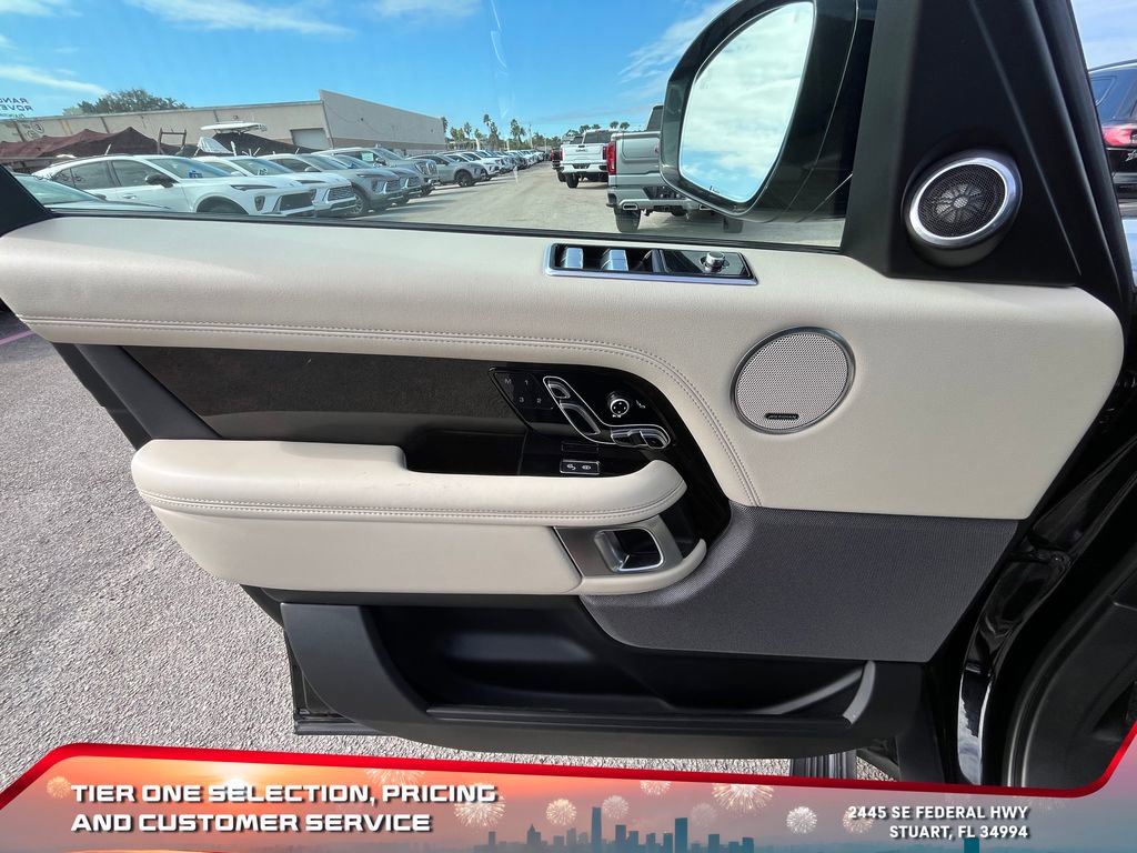 Used 2020 Land Rover Range Rover HSE image 23