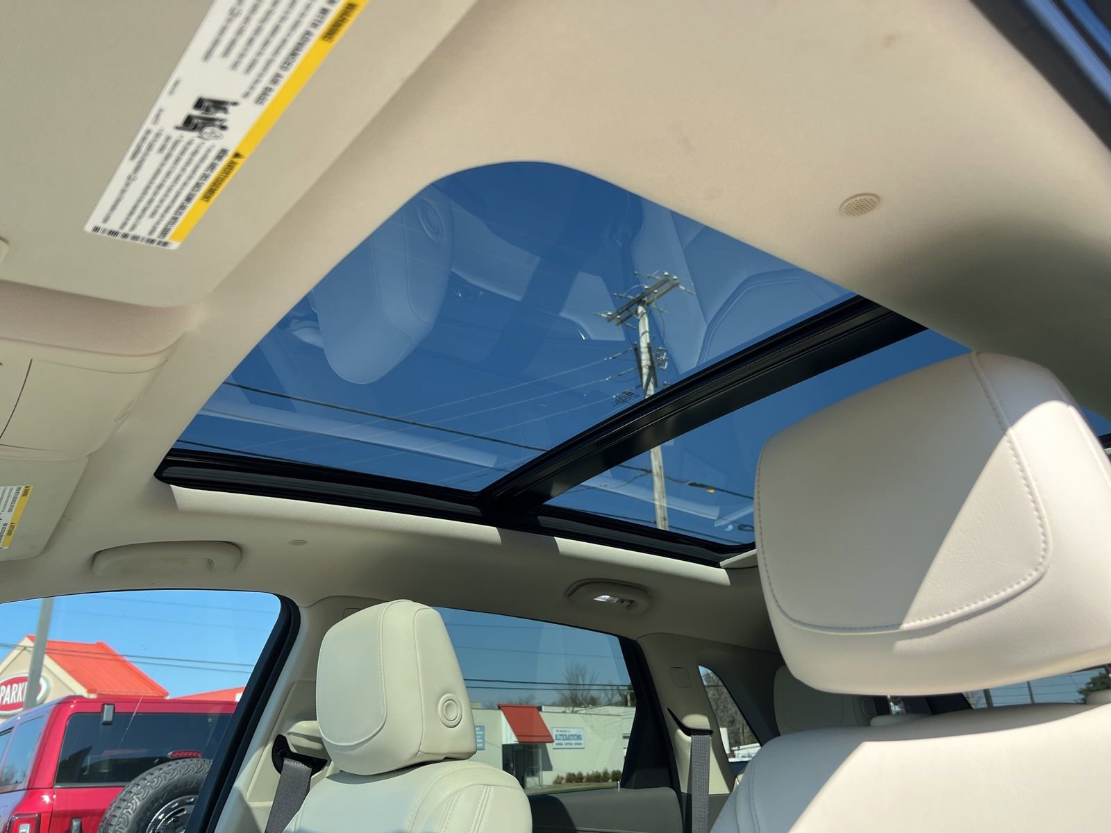 Used 2018 Cadillac XT5 Luxury w/ Driver Awareness Package image 30