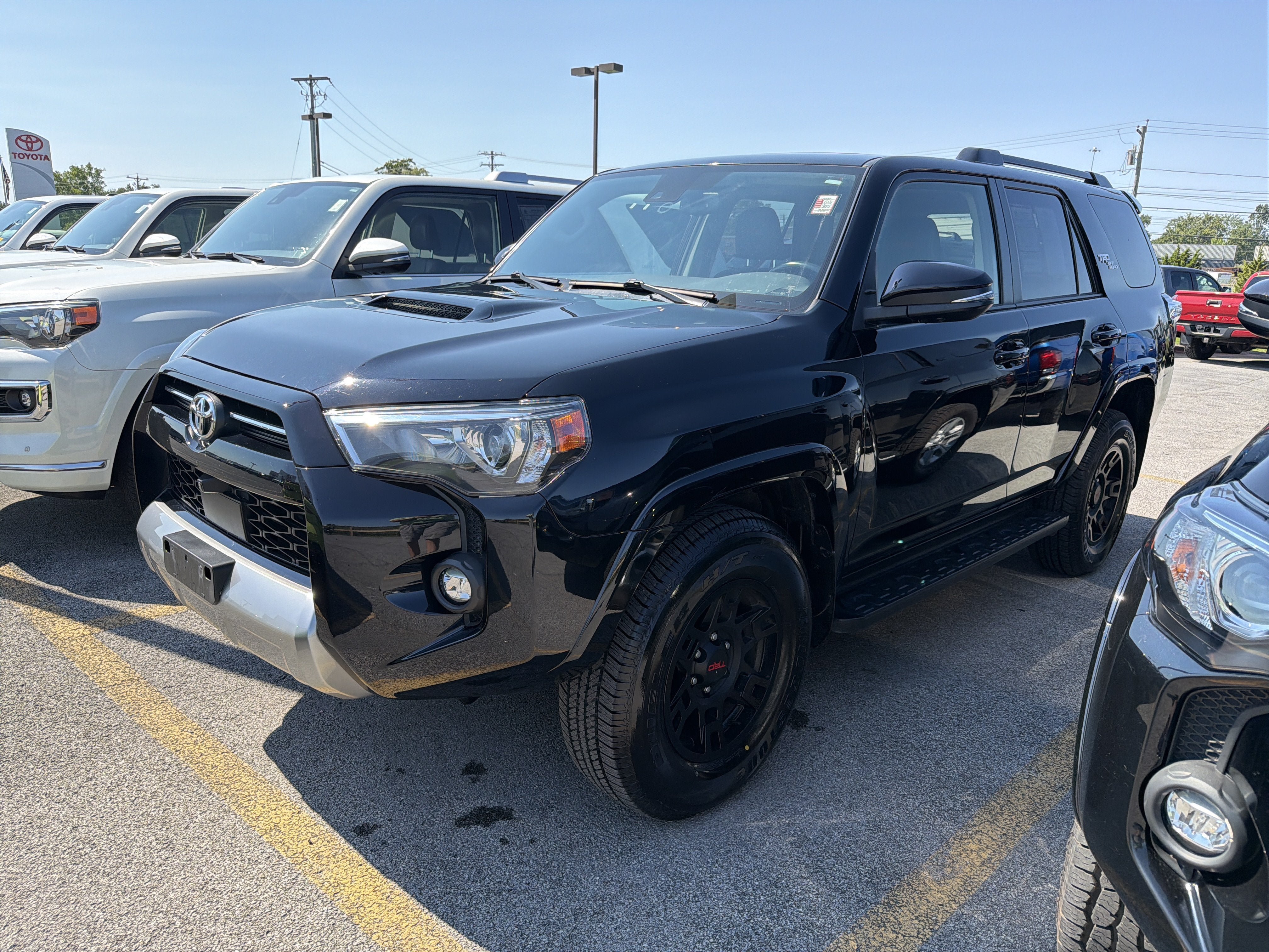 Used 2024 Toyota 4Runner TRD Off-Road Premium w/ Off Road Premium Plus Package AWD/4WD image 3