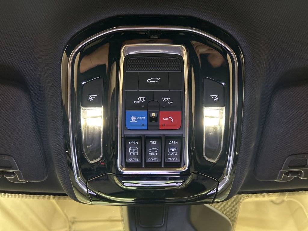 Used 2025 Jeep Grand Cherokee L Overland w/ Luxury Tech Group IV image 27