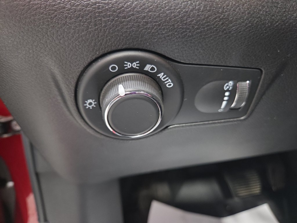 Used 2024 Jeep Compass Sport AWD/4WD image 28