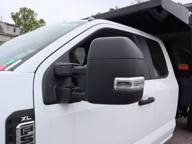 New 2025 Ford F550 4x4 SuperCab Super Duty w/ XL Chrome Package image 11