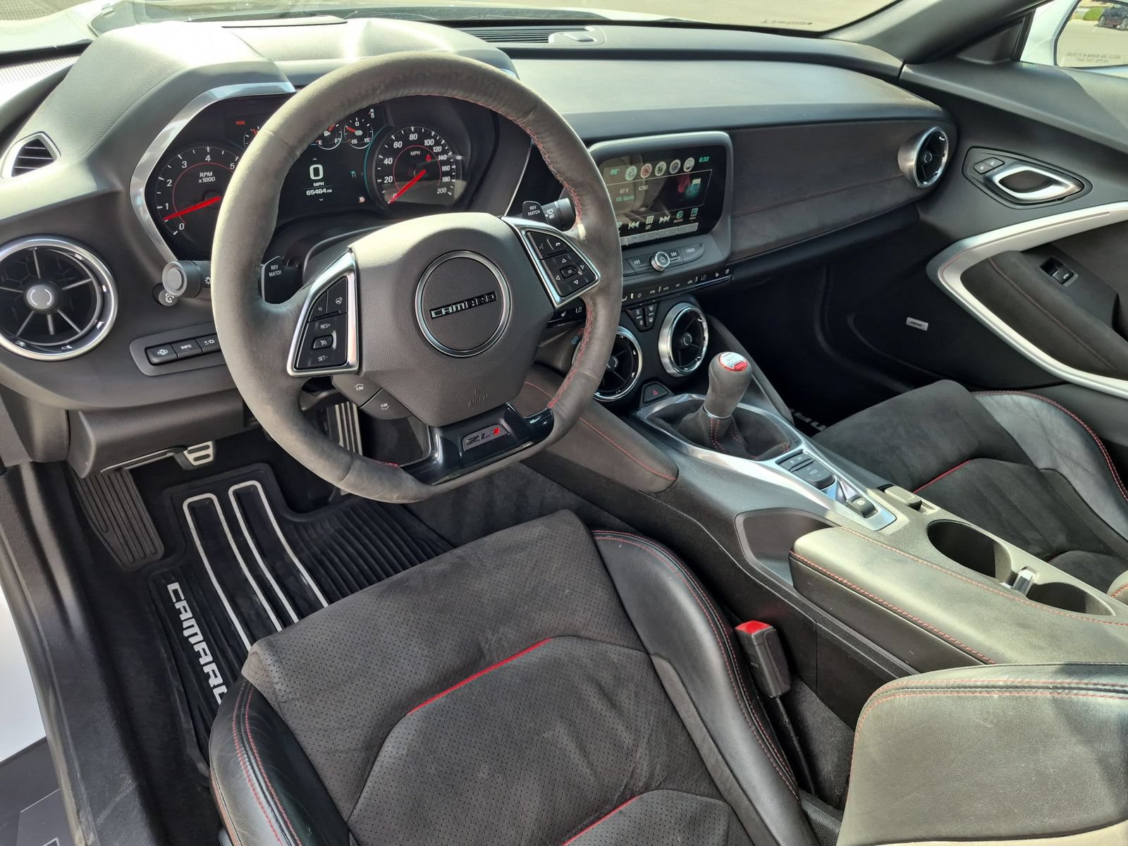 Used 2018 Chevrolet Camaro ZL1 RWD image 13