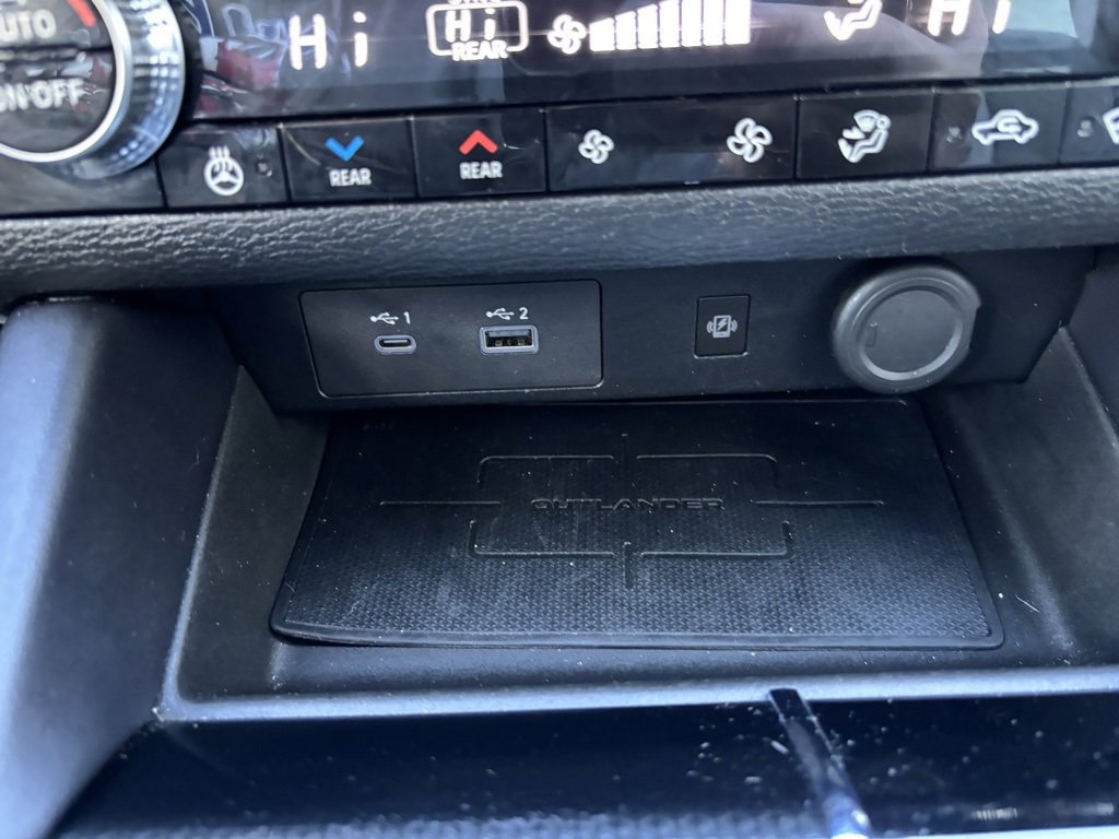 Used 2023 Mitsubishi Outlander SEL Black Edition image 15